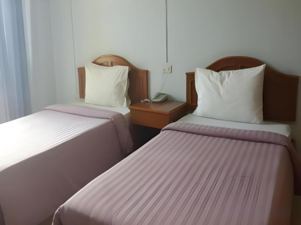 Ritzy House Hotel Chumphon Exterior foto