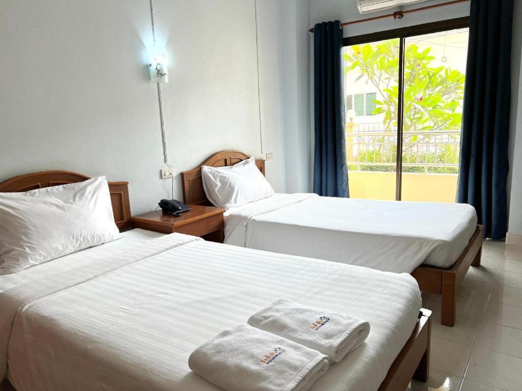 Ritzy House Hotel Chumphon Exterior foto